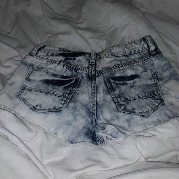 Denim shorts - Picture 2 of 2